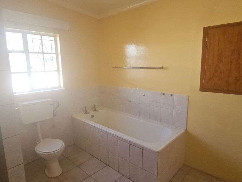Neat Rental Property in Beaconsfield - Photo 10