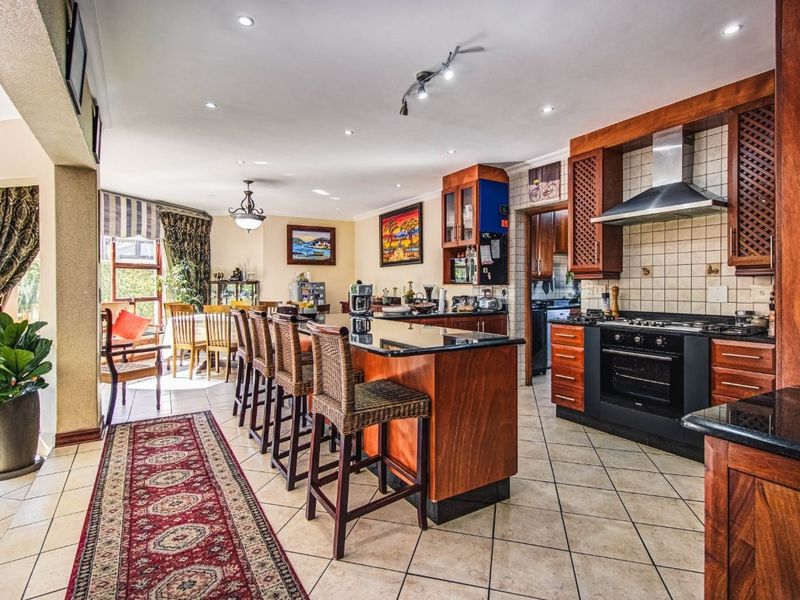 House For Sale in Glen Erasmia Boulevard - Photo 3