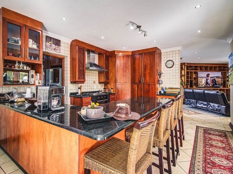 House For Sale in Glen Erasmia Boulevard - Photo 6