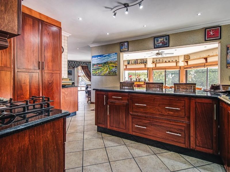 House For Sale in Glen Erasmia Boulevard - Photo 5