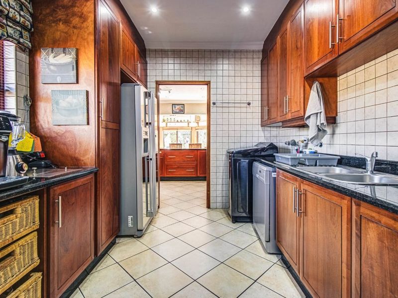 House For Sale in Glen Erasmia Boulevard - Photo 9