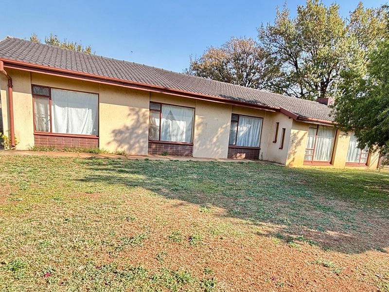 House For Sale in Sasolburg - Photo 1