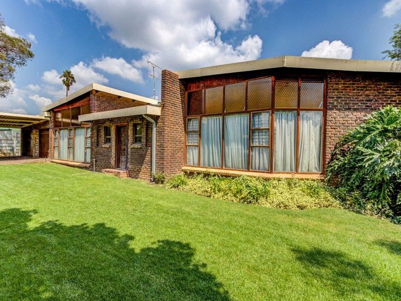 House For Sale in Glen Marais, Kempton Park - Photo 1