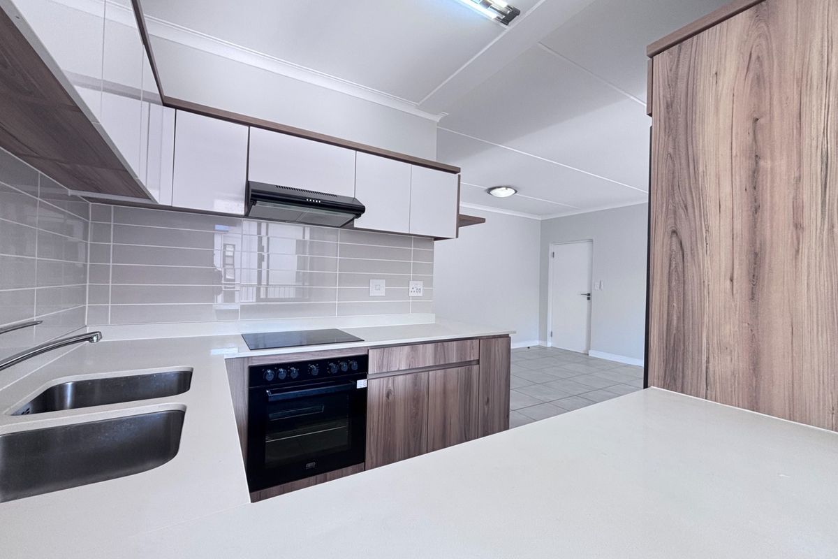 Tenants Queue and Investors Click - Photo 4