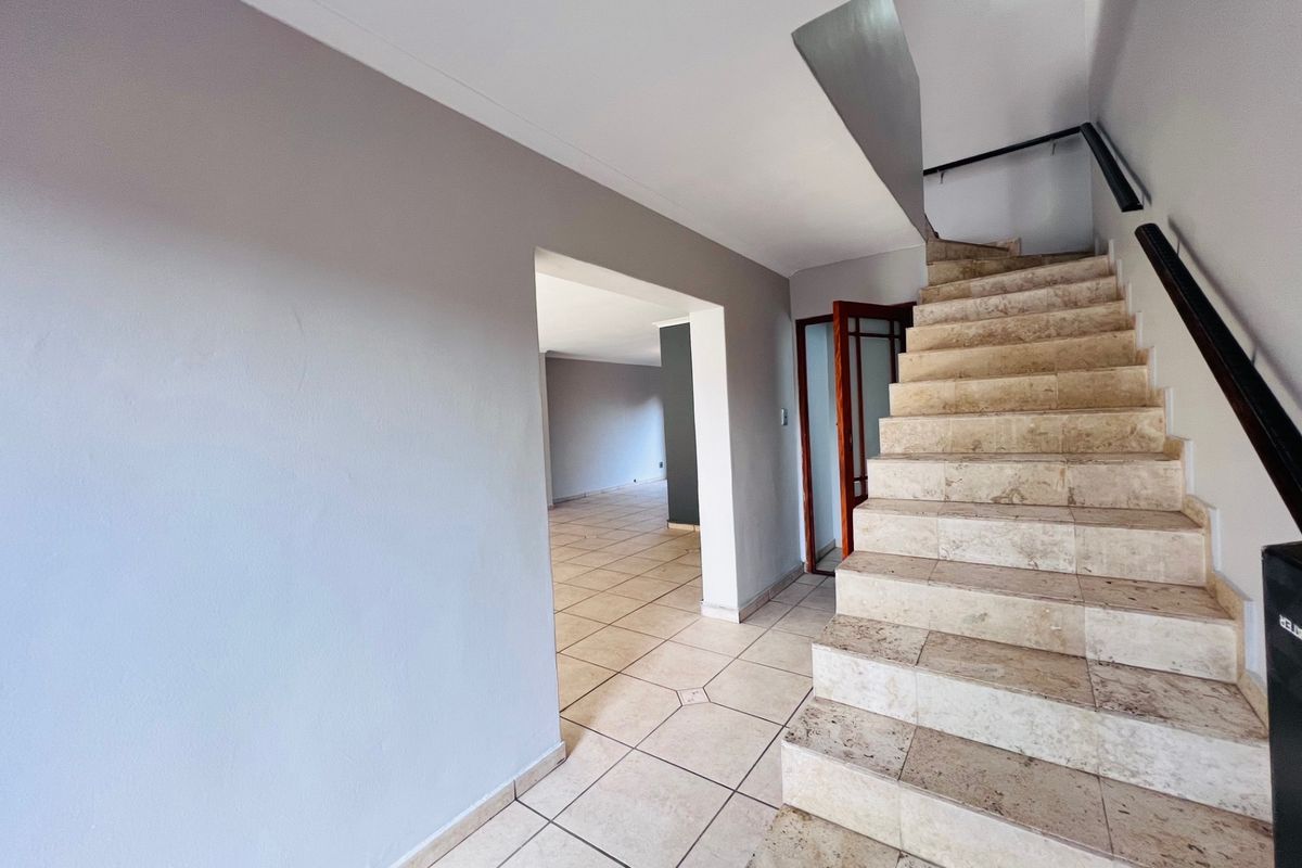 Duplex To Rent in De Tijger, Parow - Photo 4
