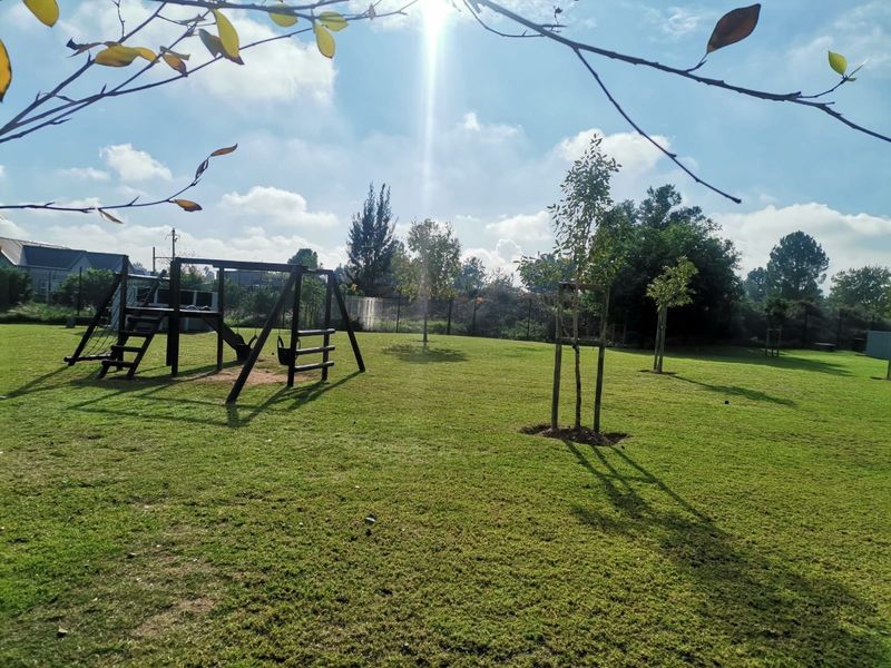 Modern 2-Bedroom Apartment To Rent in Bergendal Country Villas, Paarl - Photo 9