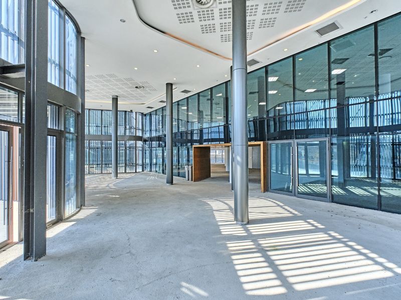 Premium Commercial Property With Full Views Of The Sandton Skyline - Photo 3