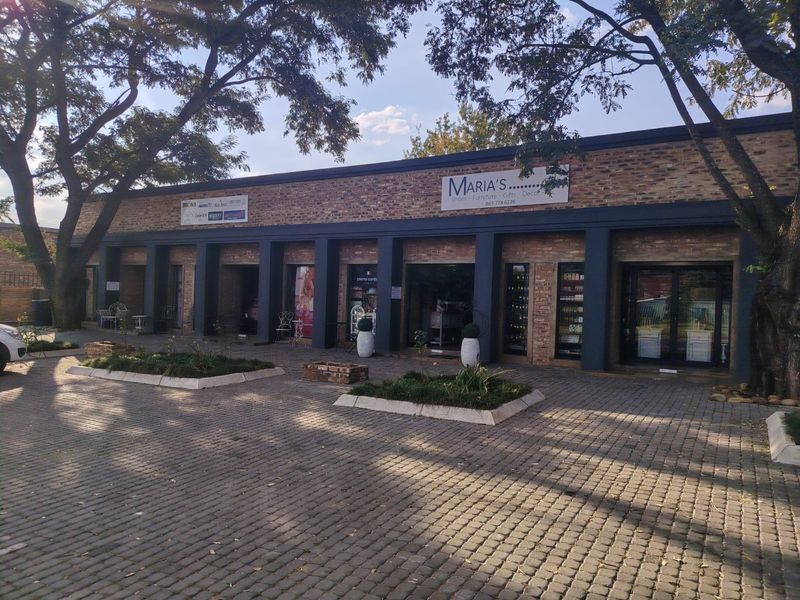 Upmarket Commercial Property for Sale In Flamwood - Photo 1