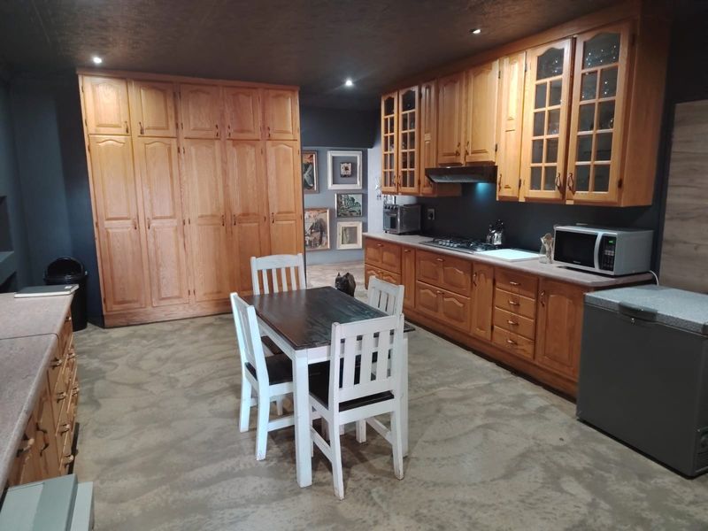 Upmarket Commercial Property for Sale In Flamwood - Photo 9