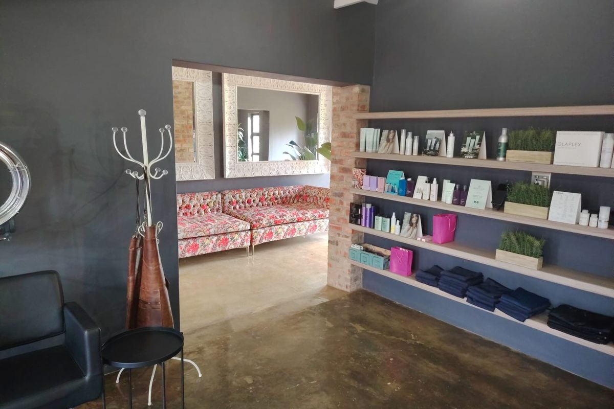 Upmarket Commercial Property for Sale In Flamwood - Photo 4