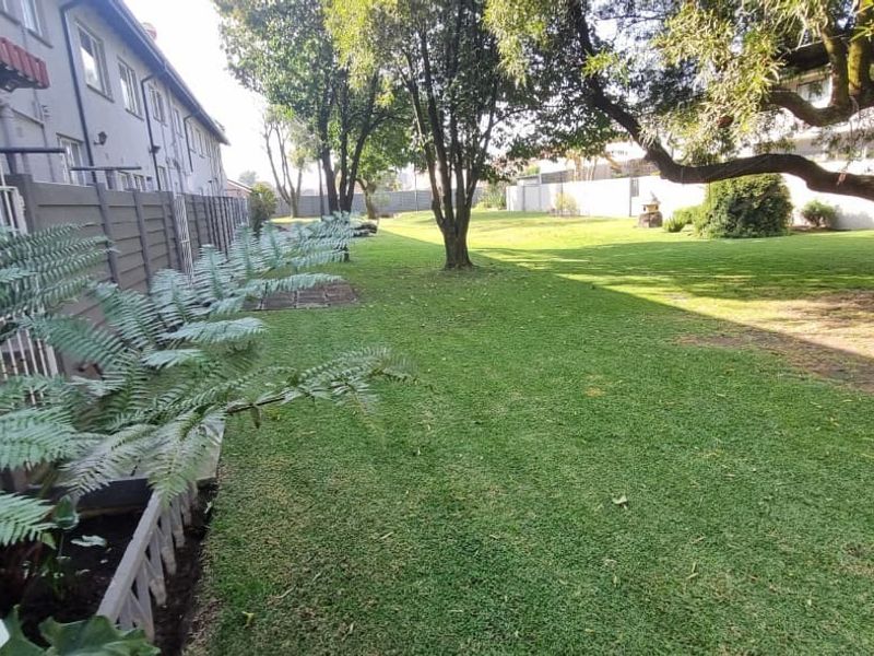 Pet Friendly Duplex in sought after area.  For Sale in Beyers Park, Boksburg - Photo 6