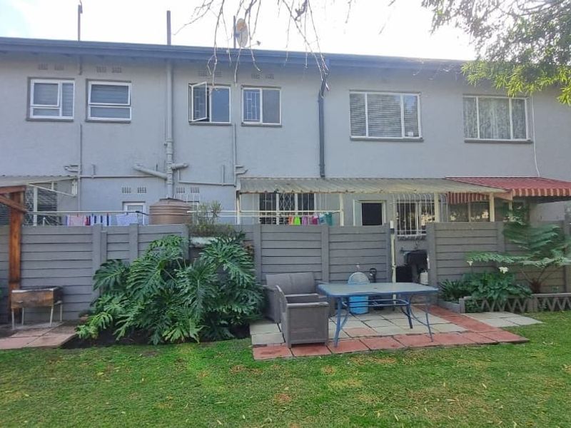 Pet Friendly Duplex in sought after area.  For Sale in Beyers Park, Boksburg - Photo 3