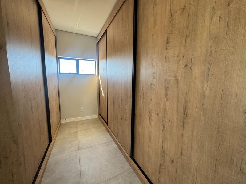 Stylish Modern Homer For Sale in Langebaan Country Estate, Langebaan - Photo 6