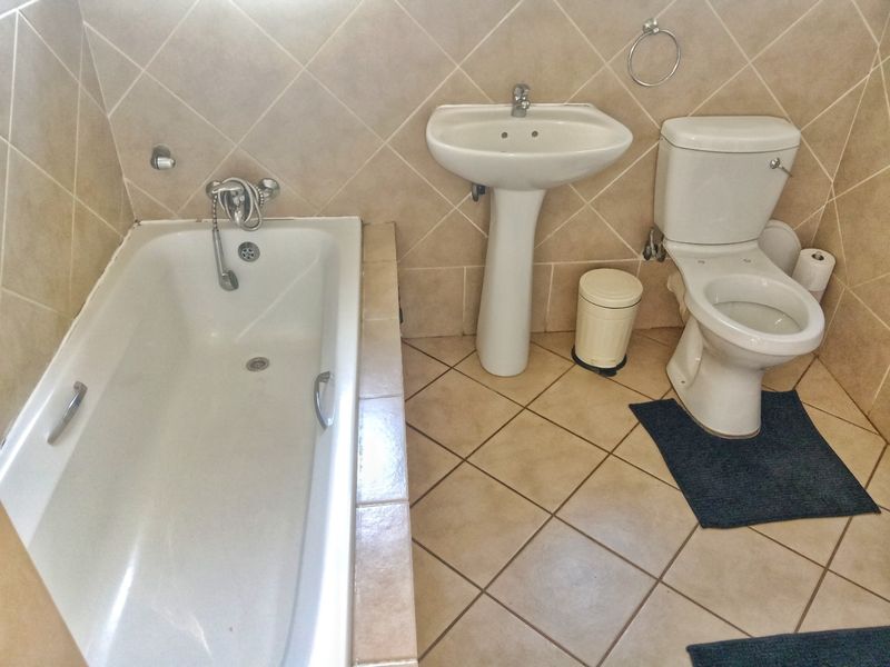 Modern 2 Bedroom Townhouse For Sale in Annlin, Pretoria - Photo 3