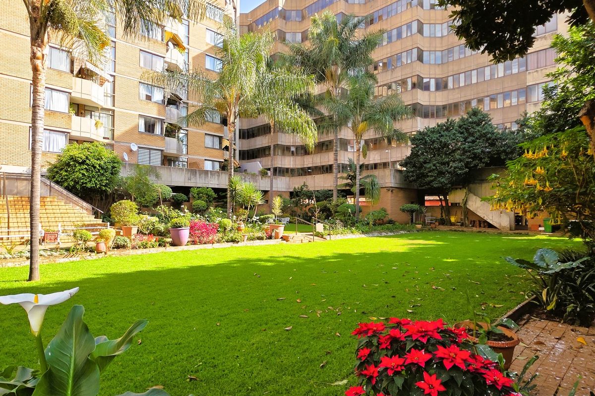 2 Bedrooms Apartment For Sale in Prestige Park Retirement Home, Pretoria Central - Photo 2