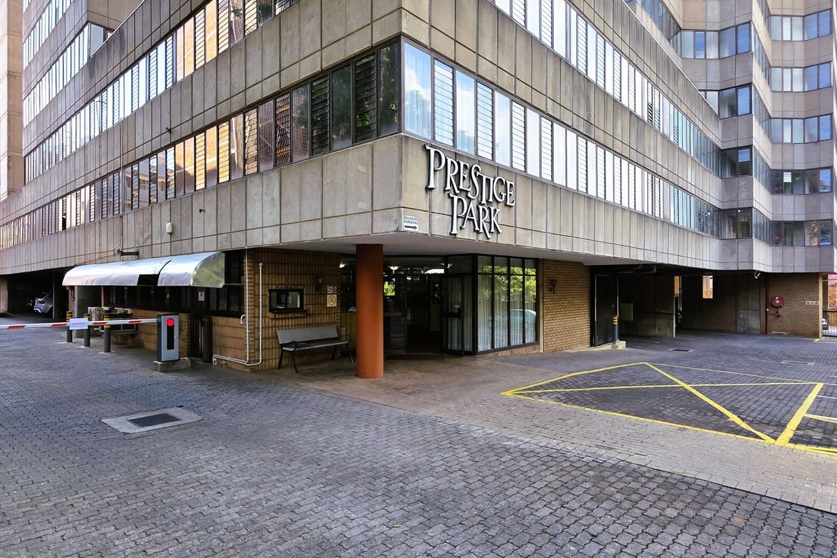 2 Bedrooms Apartment For Sale in Prestige Park Retirement Home, Pretoria Central - Photo 3