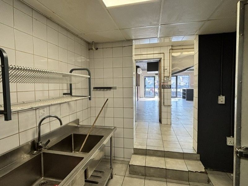 Commercial Property To Rent in Umhlanga, KwaZulu Natal - Photo 6