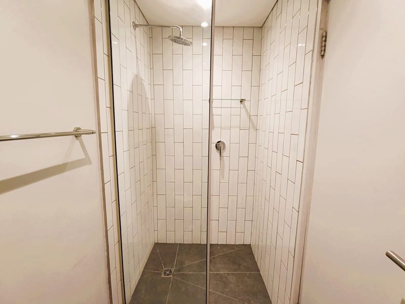 Investment Opportunity - Ground Floor Studio Apartment for Sale in Woodstock - Photo 8