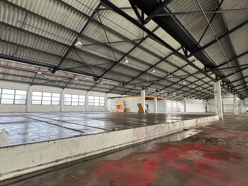 Neat and Secure 2 838m2  Industrial Warehouse To Let Paarden Eiland, Cape Town - Photo 8