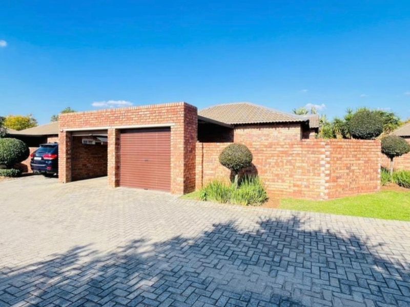3Bed House For Sale in Heuwelsig Estate, Centurion - Photo 1