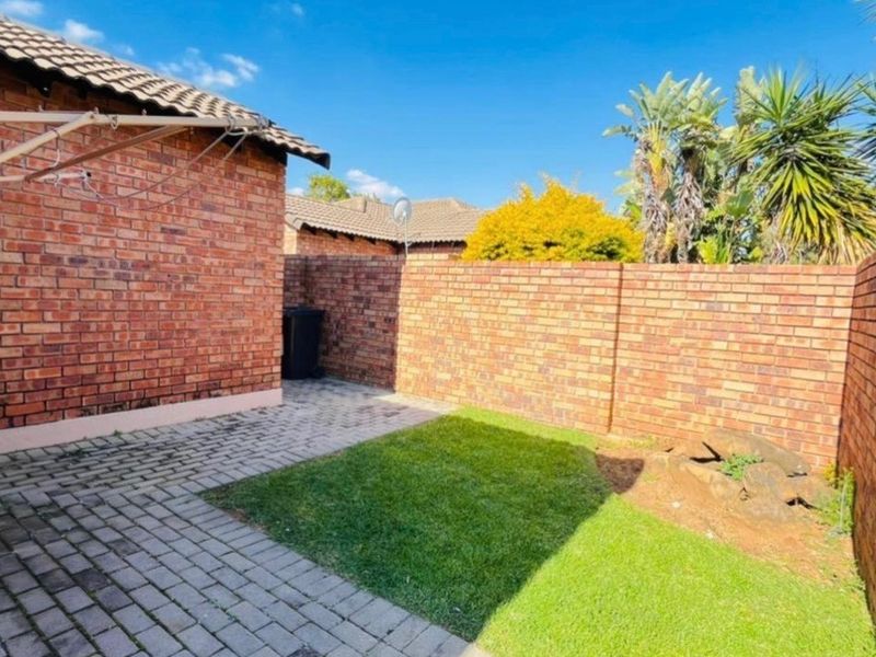 3Bed House For Sale in Heuwelsig Estate, Centurion - Photo 3
