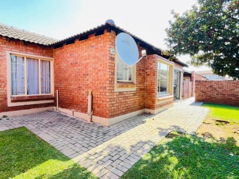3Bed House For Sale in Heuwelsig Estate, Centurion - Photo 2