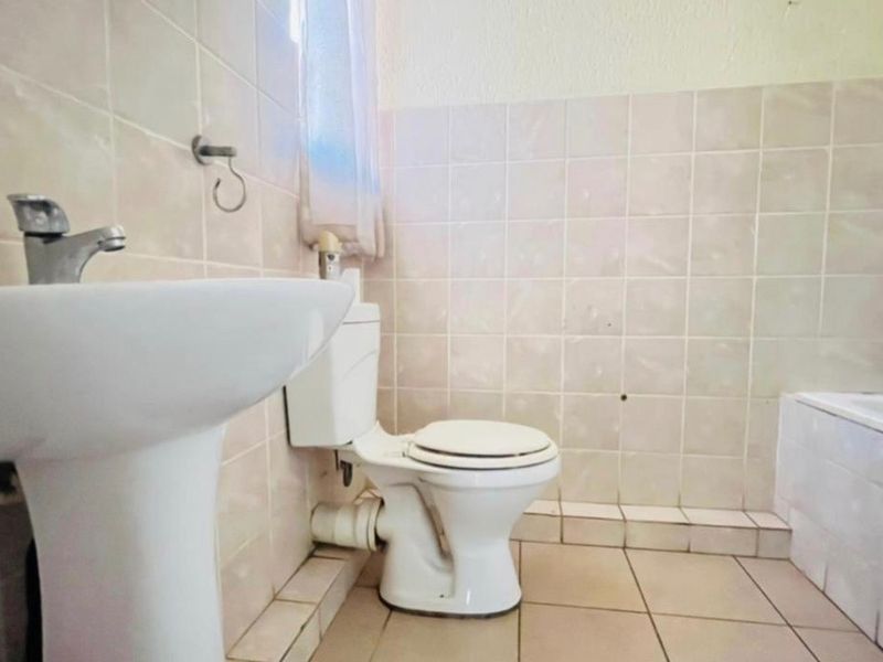 3Bed House For Sale in Heuwelsig Estate, Centurion - Photo 10