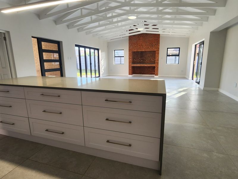 A Move-In-Ready Family Sanctuary You Don't Want to Miss - Photo 9