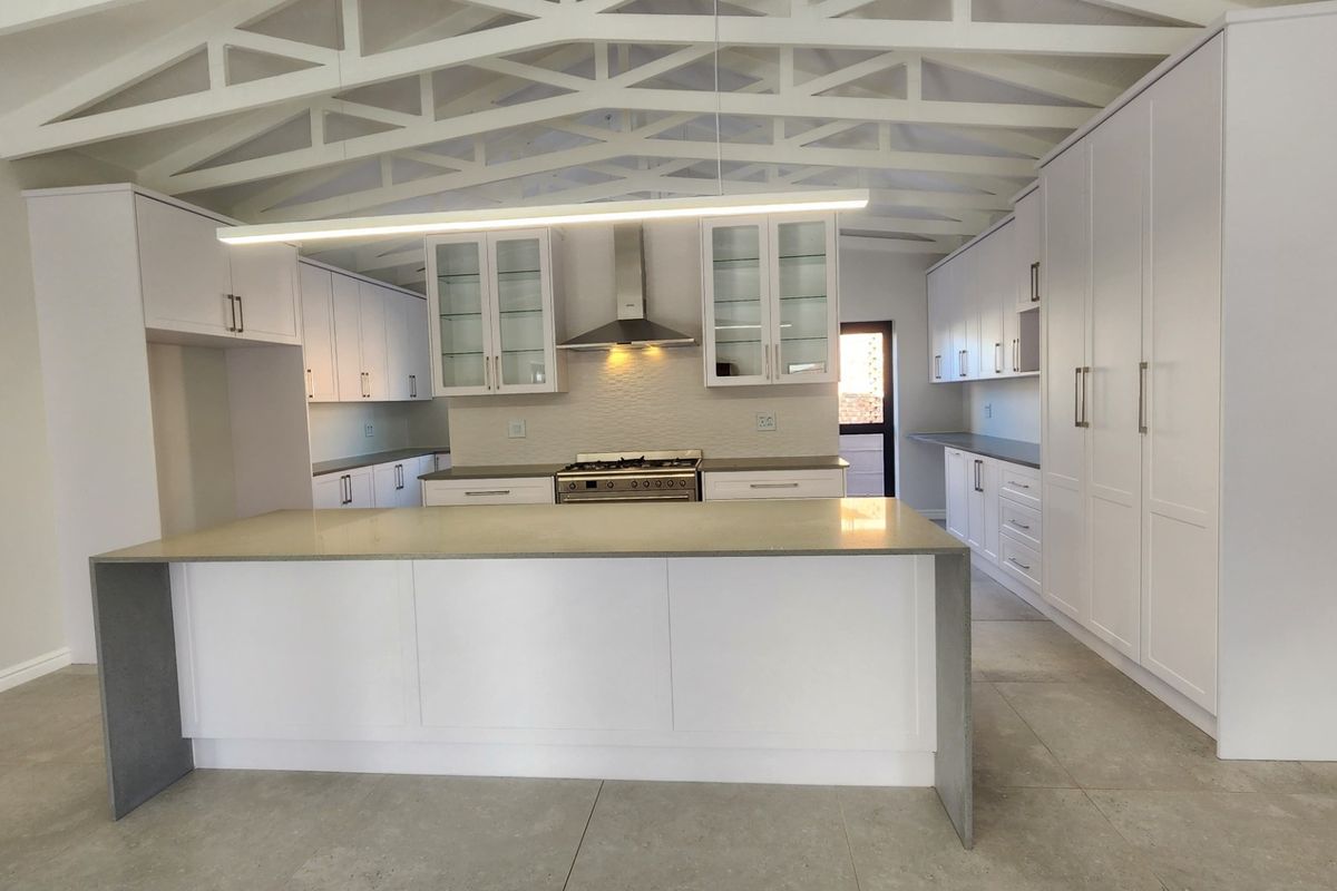 A Move-In-Ready Family Sanctuary You Don't Want to Miss - Photo 5