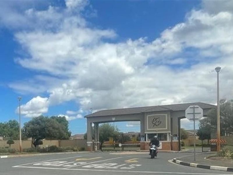 House For Sale in Protea Heights Brackenfell Western Cape - Photo 3