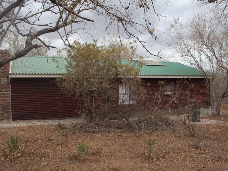 Charming 3-Bedroom Retreat, For Sale in Marloth Park - Ideal for First-Time Buyers and Investors! - Photo 1