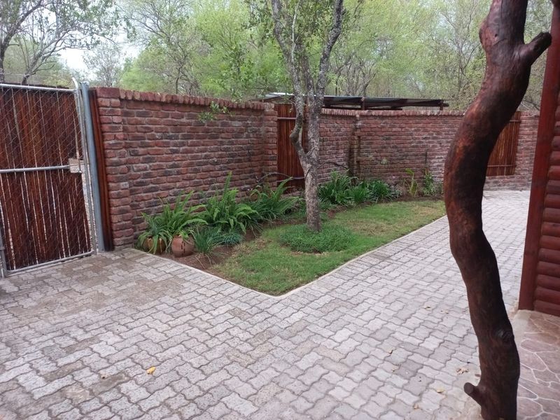 Charming 3-Bedroom Retreat, For Sale in Marloth Park - Ideal for First-Time Buyers and Investors! - Photo 3