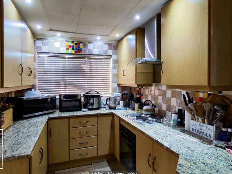 Townhouse For Sale in Kempton Park Ext 4, Kempton Park - Photo 6