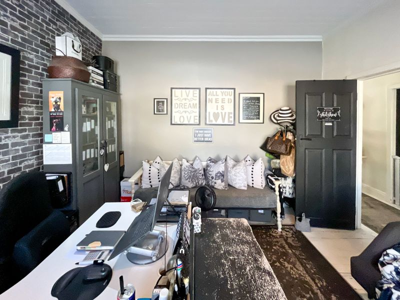 Spacious Double-Storey Family Home with Flatlet in Richmond Hill - Photo 3