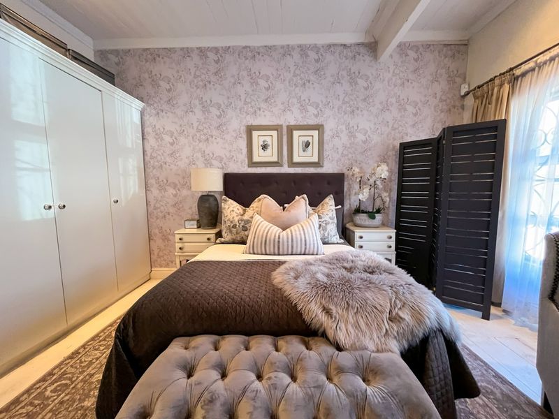 Spacious Double-Storey Family Home with Flatlet in Richmond Hill - Photo 6