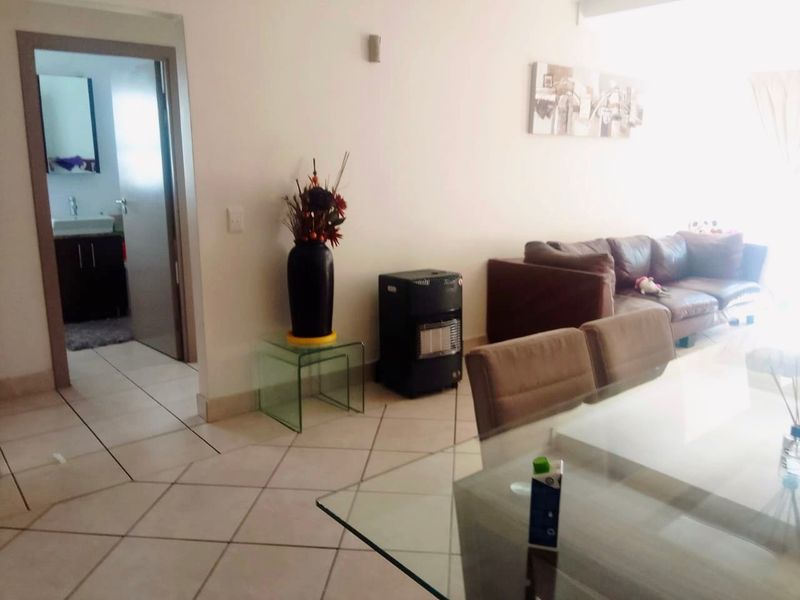 Apartment For Sale in Sunninghill, Sandton - Photo 5