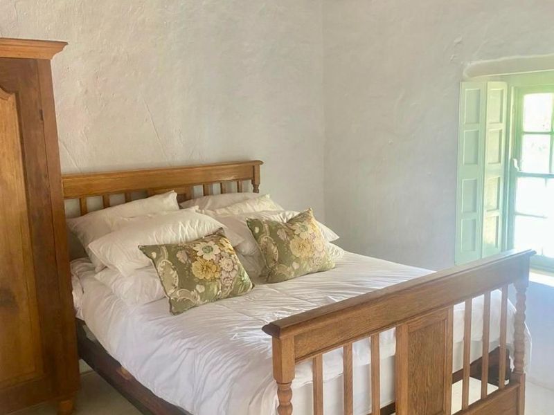 Tranquil Country Cottage with Stunning Views - Photo 10