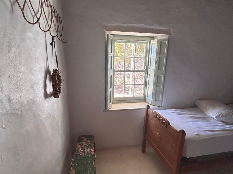 Tranquil Country Cottage with Stunning Views - Photo 9