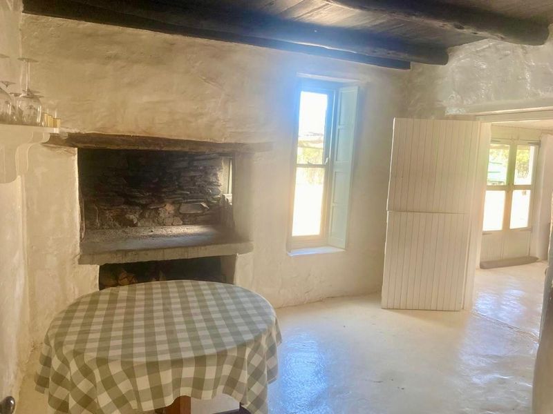 Tranquil Country Cottage with Stunning Views - Photo 4