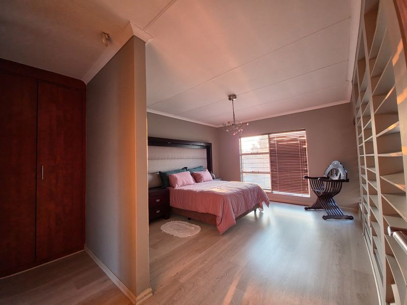 Cluster For Sale in Strubensvallei, Roodepoort - Photo 10