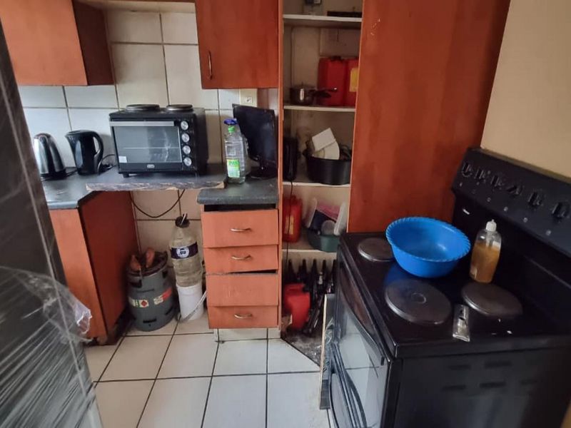 Apartment For Sale in Croydon, Kempton Park - Photo 3