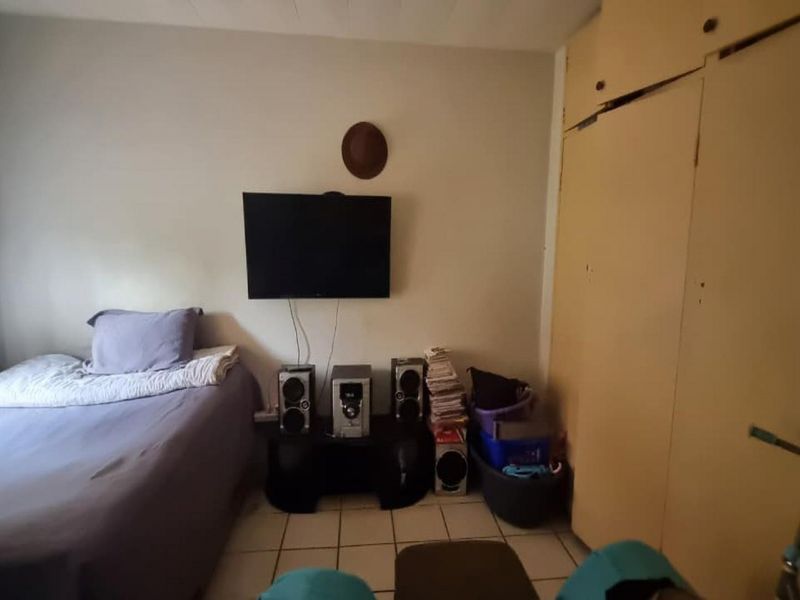 Apartment For Sale in Croydon, Kempton Park - Photo 5