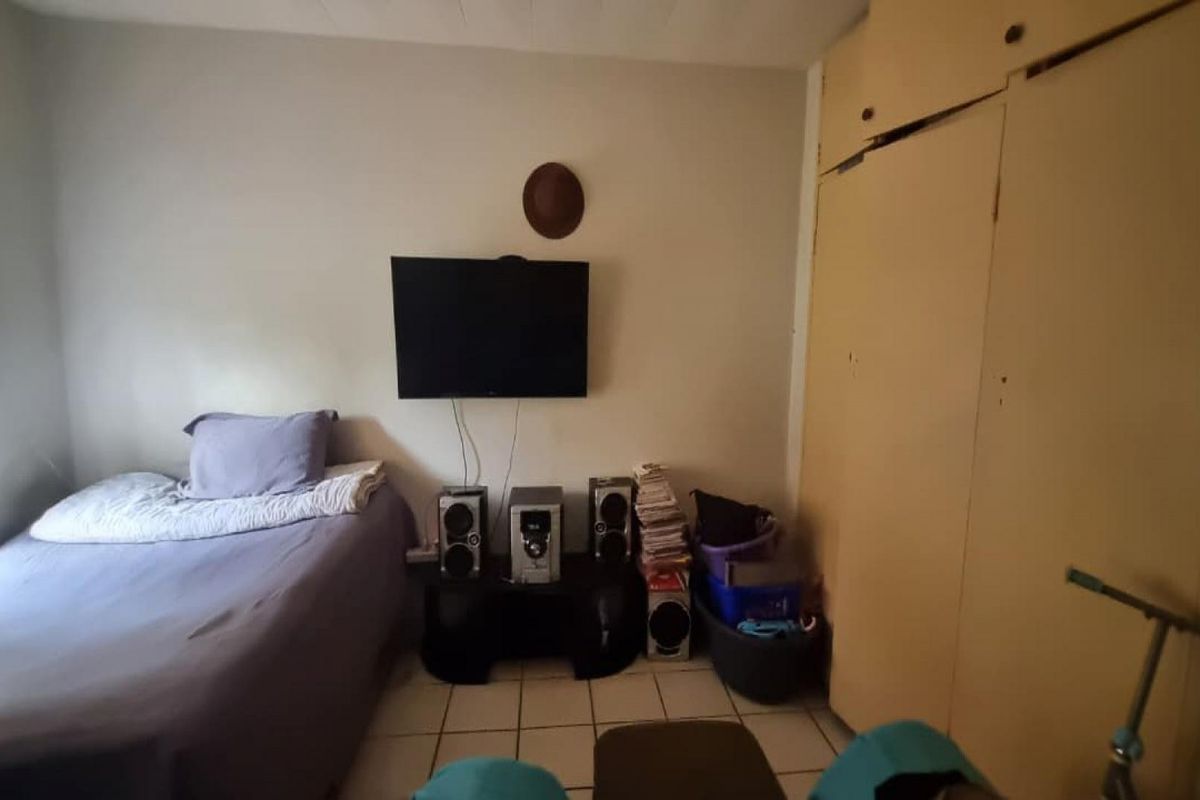 Apartment For Sale in Croydon, Kempton Park - Photo 5