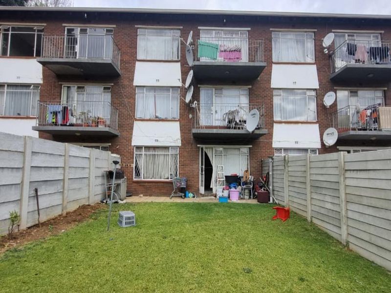 Apartment For Sale in Croydon, Kempton Park - Photo 8