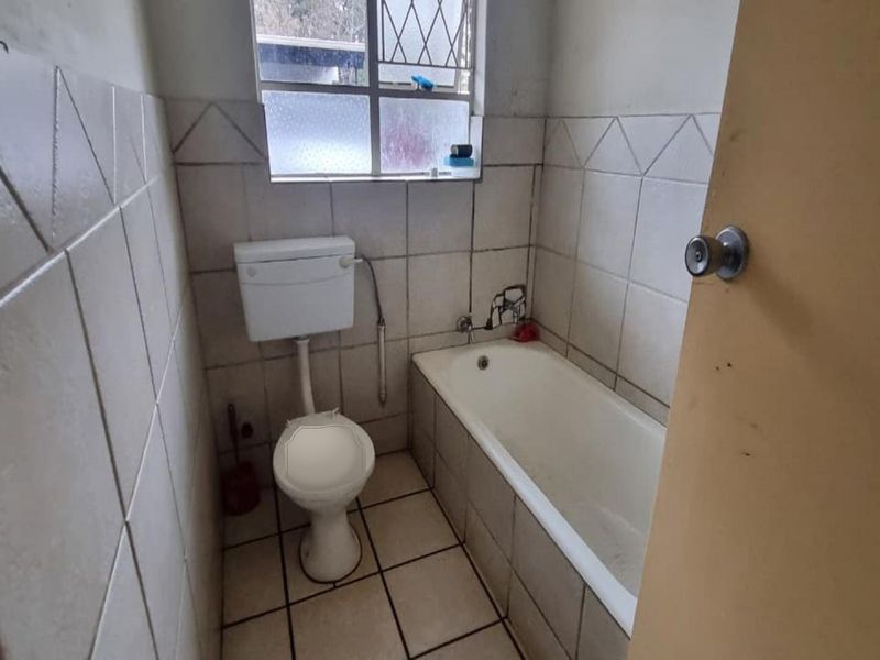 Apartment For Sale in Croydon, Kempton Park - Photo 6