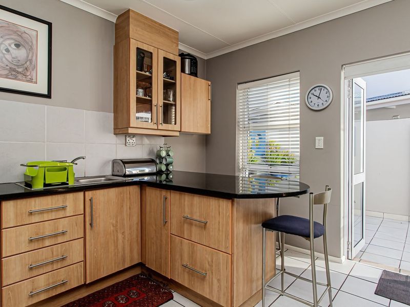 Apartment For Sale in Knysna Central, Knysna - Photo 6
