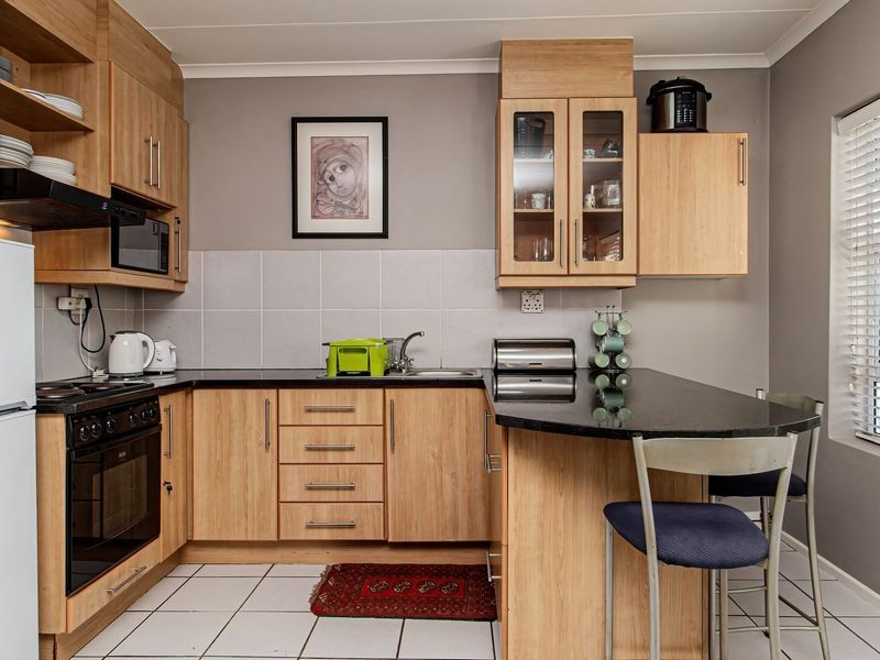 Apartment For Sale in Knysna Central, Knysna - Photo 8