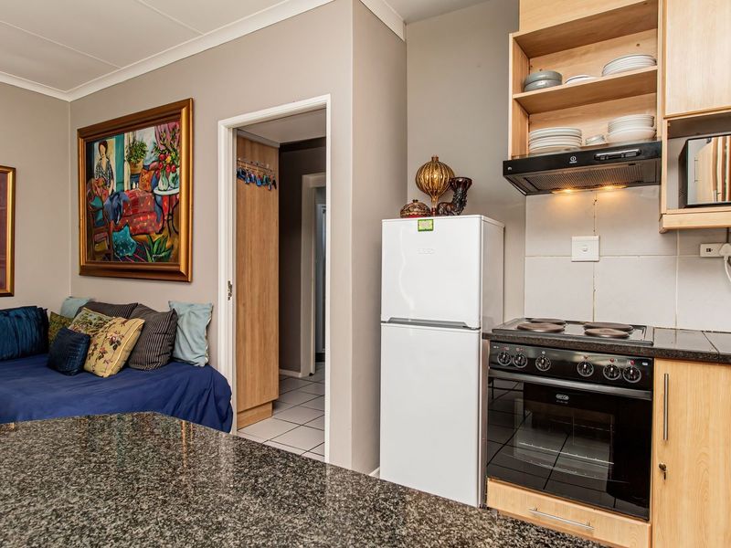 Apartment For Sale in Knysna Central, Knysna - Photo 4