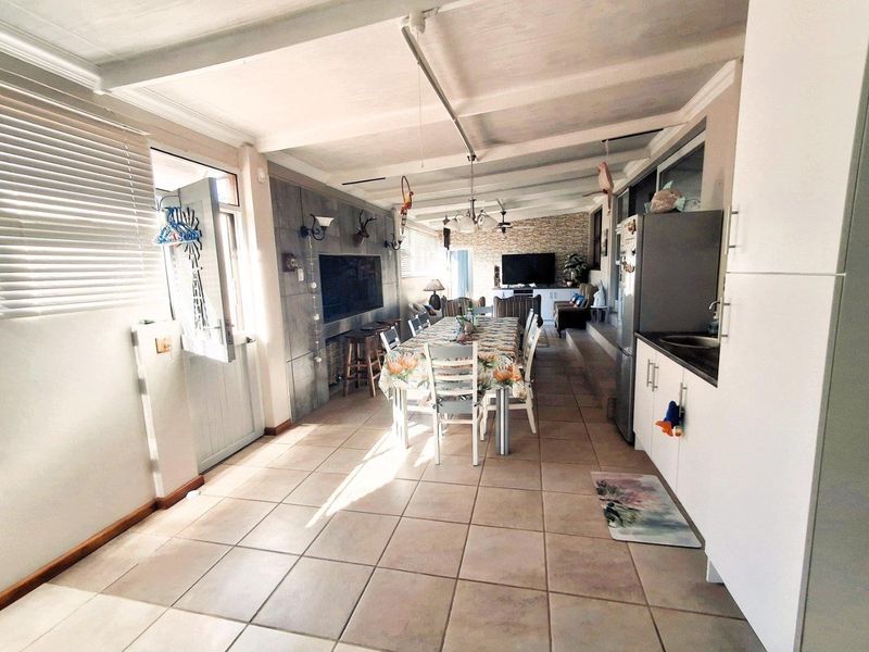 House For Sale in Stilbaai Wes, Stilbaai - Photo 5