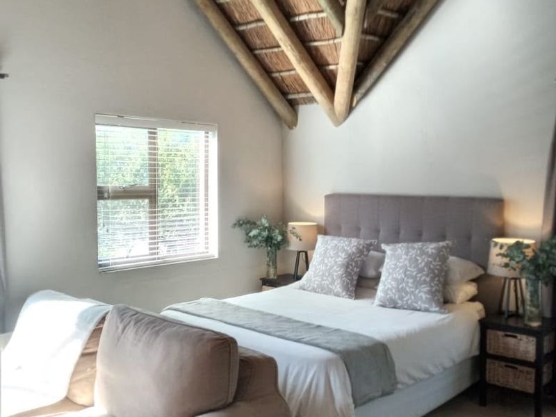 Fully Furnished Studio Apartment to Rent - West Beach - Photo 3